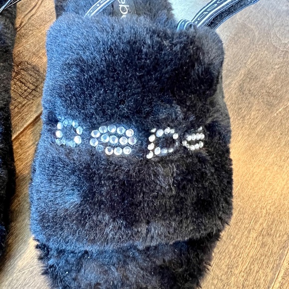 bebe Jeanna Black Faux Fur Plush Open Toe Slipper Size 8 - Picture 2 of 7